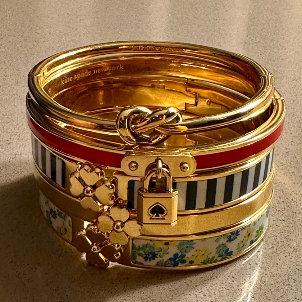 NWOT KATE SPADE ♠️ NEW YORK lock 🔒 and spade ♠️ charm bangle bracelet ORANGE - Picture 3 of 11